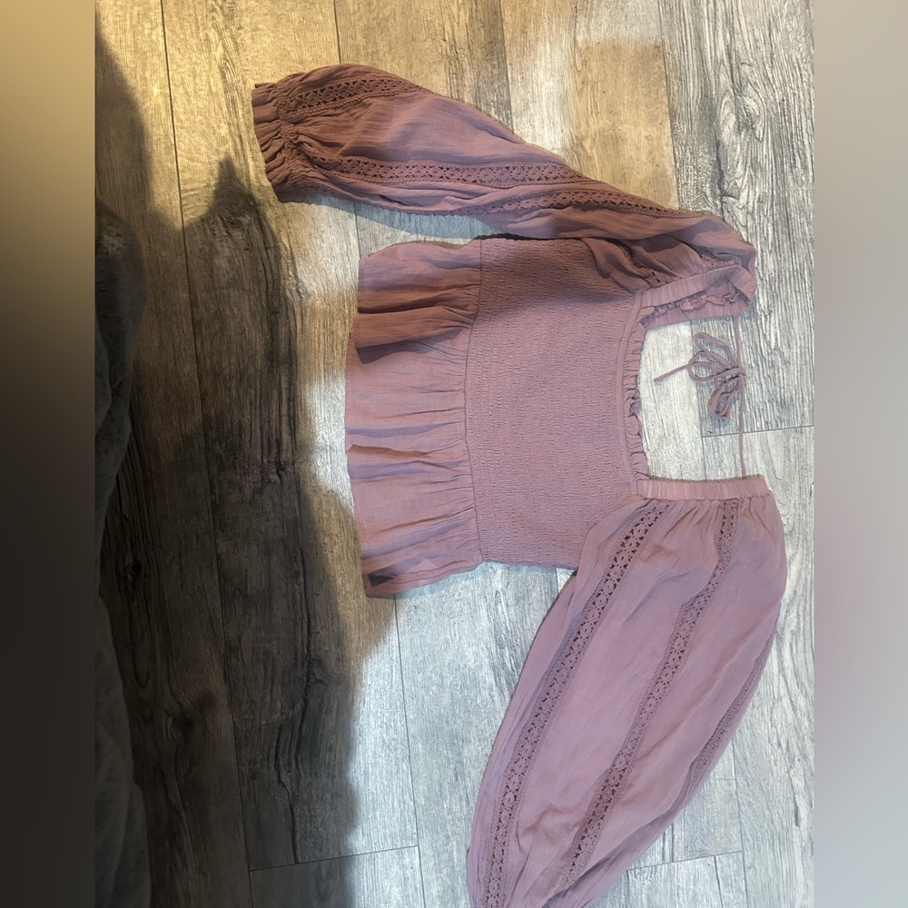 Puffy arms long sleeve off the shoulder or on shoulder